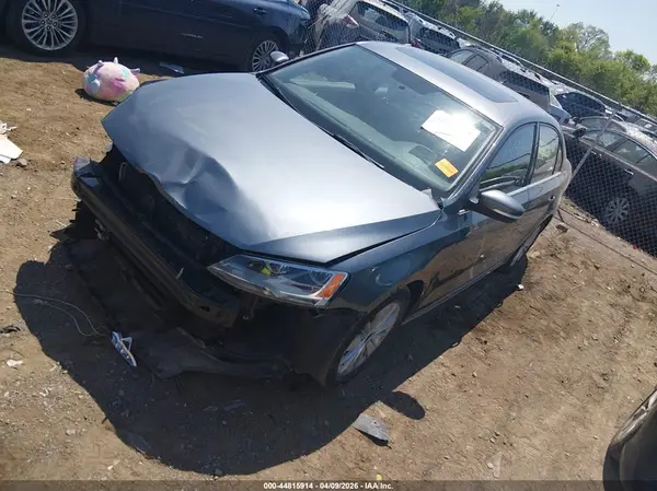 3VWD67AJ1GM260296 2016 VOLKSWAGEN JETTA - Image 2