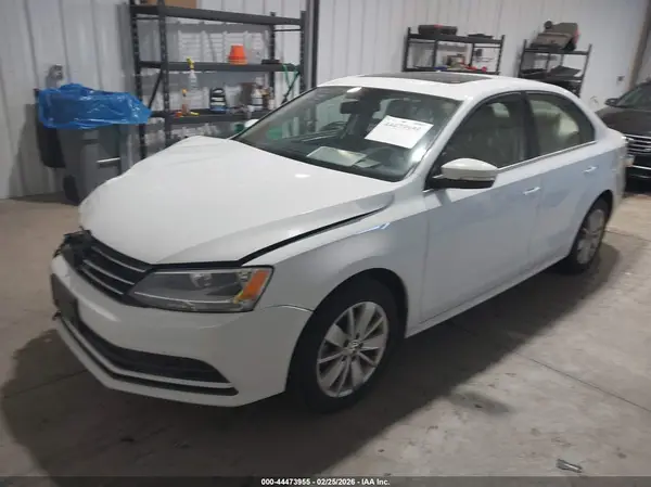 3VWD67AJ1GM333067 2016 VOLKSWAGEN JETTA - Image 2