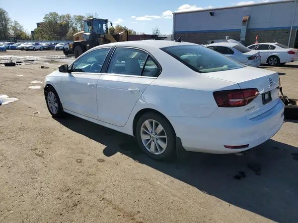 3VWD67AJ1GM337653 2016 VOLKSWAGEN JETTA - Image 2
