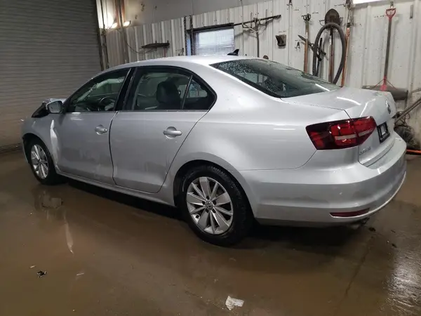 3VWD67AJ1GM342285 2016 VOLKSWAGEN JETTA - Image 2
