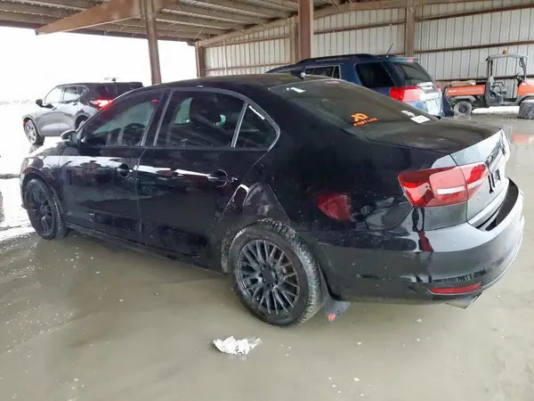 3VWD67AJ1GM379532 2016 VOLKSWAGEN JETTA - Image 2