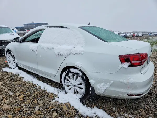 3VWD67AJ2GM232121 2016 VOLKSWAGEN JETTA - Image 2