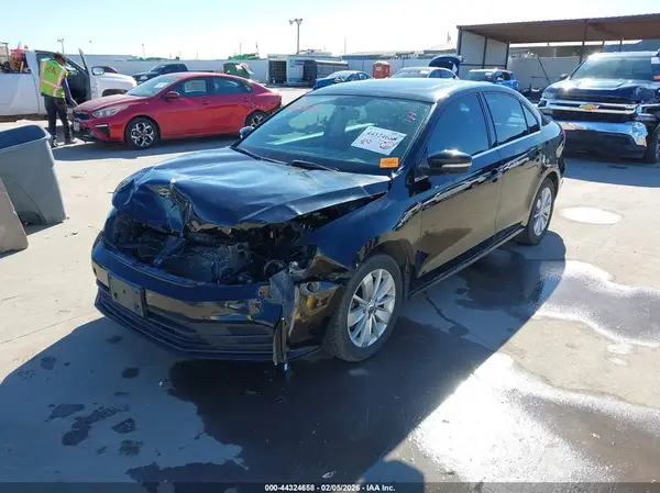 3VWD67AJ2GM235522 2016 VOLKSWAGEN JETTA - Image 2
