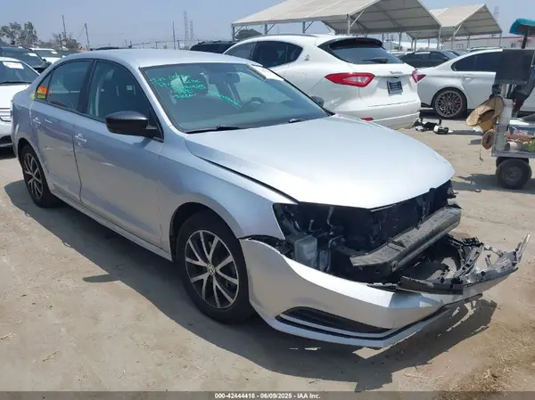 3VWD67AJ2GM250005 2016 VOLKSWAGEN JETTA - Image 1
