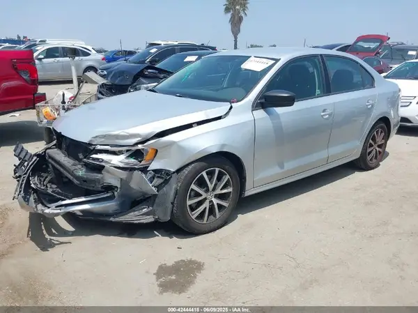 3VWD67AJ2GM250005 2016 VOLKSWAGEN JETTA - Image 2