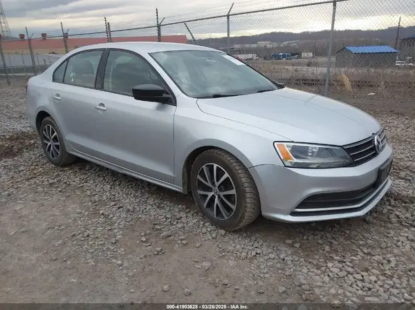 3VWD67AJ2GM299060 2016 VOLKSWAGEN JETTA - Image 1