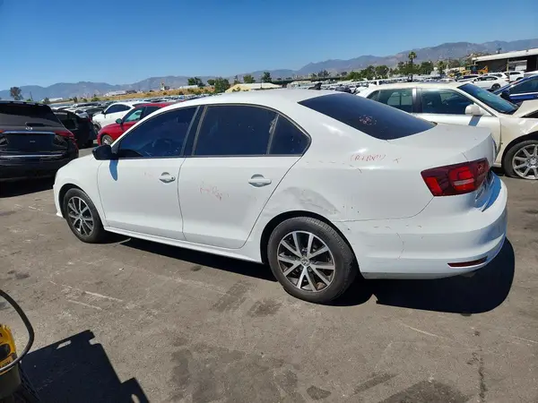 3VWD67AJ2GM325771 2016 VOLKSWAGEN JETTA - Image 2