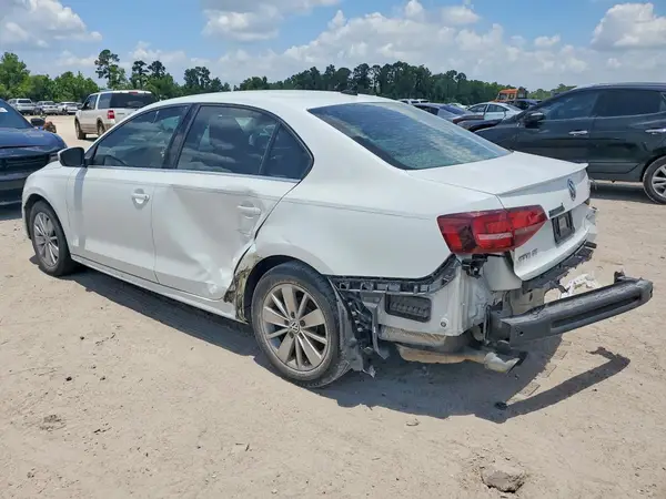 3VWD67AJ2GM360911 2016 VOLKSWAGEN JETTA - Image 2