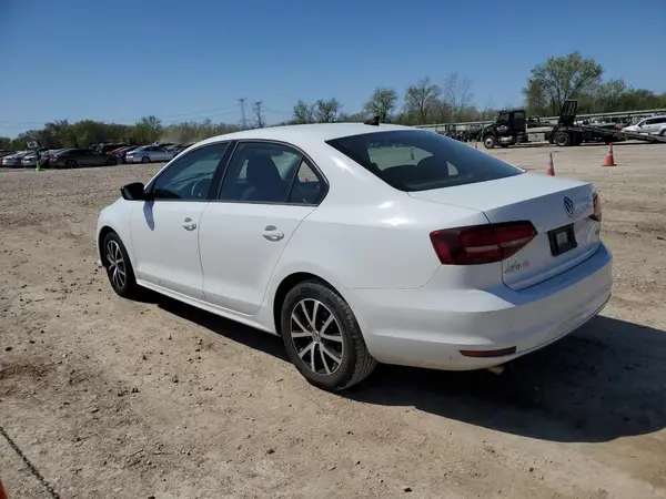 3VWD67AJ2GM385064 2016 VOLKSWAGEN JETTA - Image 2