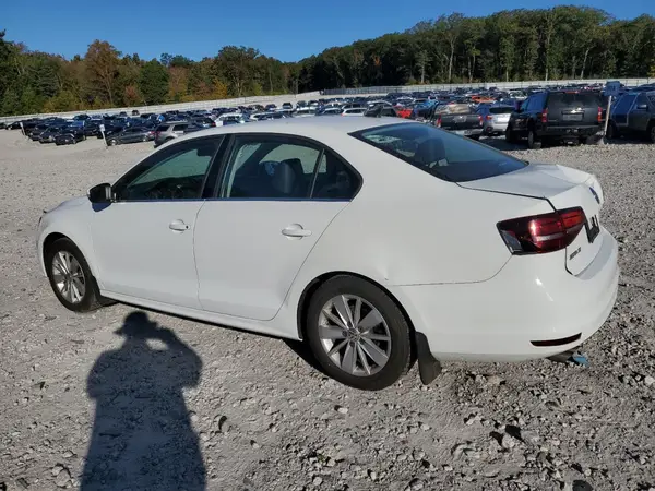 3VWD67AJ2GM385954 2016 VOLKSWAGEN JETTA - Image 2