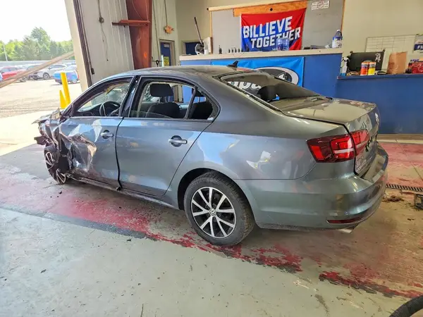 3VWD67AJ2GM398171 2016 VOLKSWAGEN JETTA - Image 2