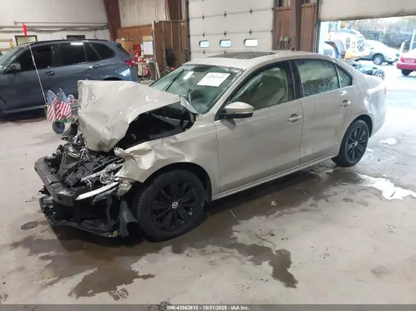 3VWD67AJ3GM202402 2016 VOLKSWAGEN JETTA - Image 2