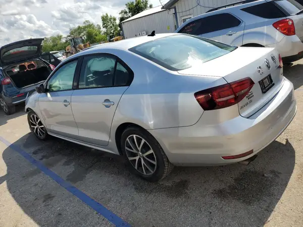 3VWD67AJ3GM253382 2016 VOLKSWAGEN JETTA - Image 2