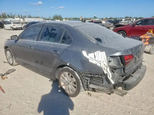 3VWD67AJ3GM257027 2016 VOLKSWAGEN JETTA - Image 2
