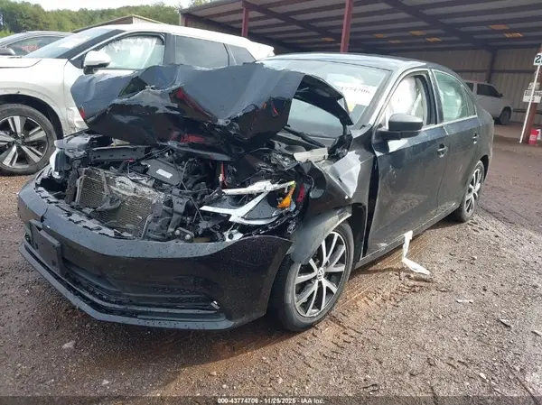 3VWD67AJ3GM261806 2016 VOLKSWAGEN JETTA - Image 2