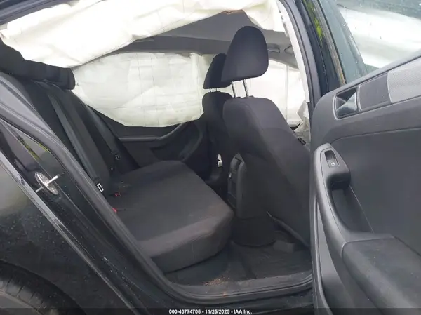 3VWD67AJ3GM261806 2016 VOLKSWAGEN JETTA - Image 8