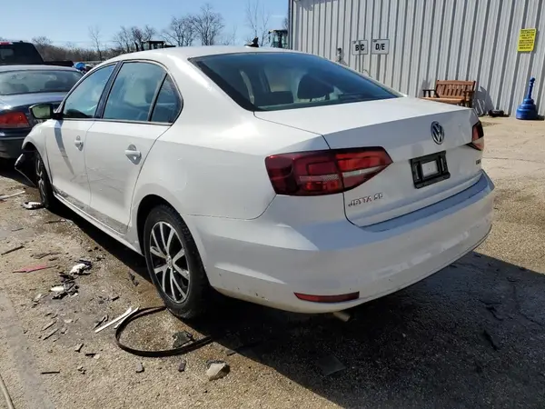 3VWD67AJ3GM316772 2016 VOLKSWAGEN JETTA - Image 2
