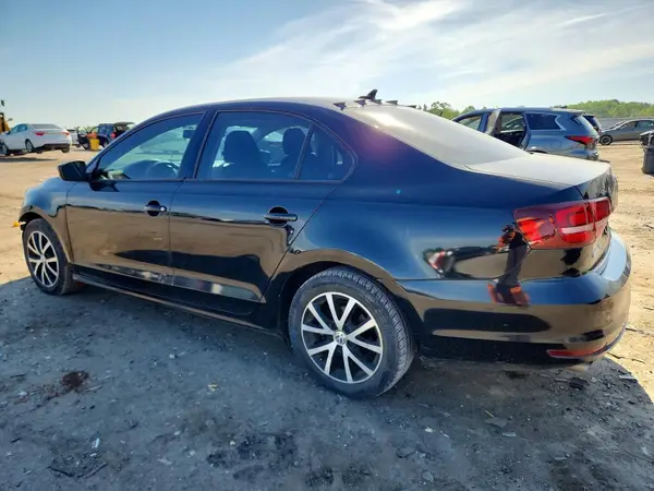 3VWD67AJ3GM335595 2016 VOLKSWAGEN JETTA - Image 2