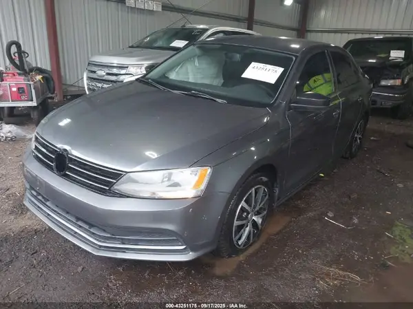 3VWD67AJ3GM347858 2016 VOLKSWAGEN JETTA - Image 2