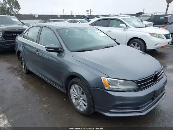 3VWD67AJ3GM370752 2016 VOLKSWAGEN JETTA - Image 1