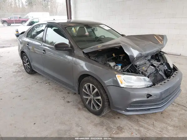 3VWD67AJ3GM373618 2016 VOLKSWAGEN JETTA - Image 1