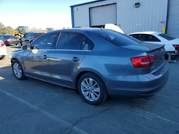 3VWD67AJ3GM374560 2016 VOLKSWAGEN JETTA - Image 2