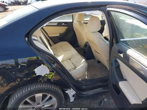 3VWD67AJ3GM384327 2016 VOLKSWAGEN JETTA - Image 8
