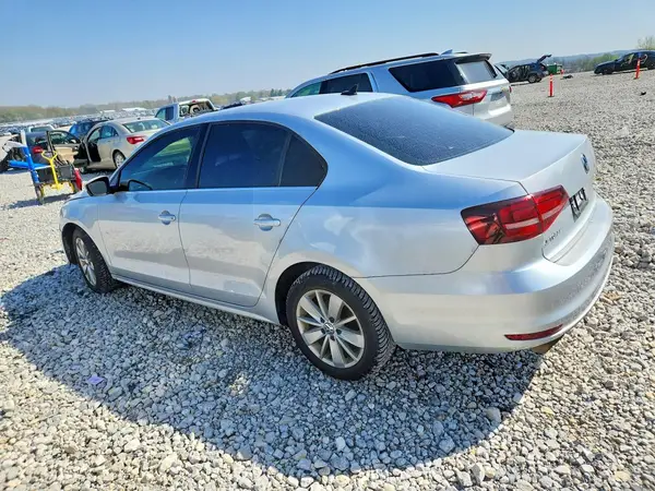 3VWD67AJ4GM225946 2016 VOLKSWAGEN JETTA - Image 2