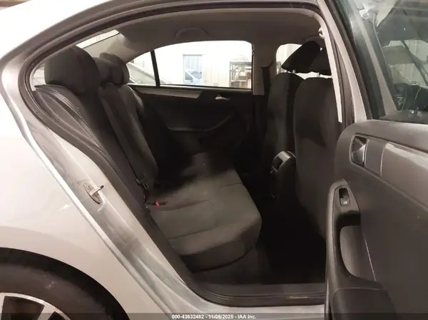 3VWD67AJ4GM226580 2016 VOLKSWAGEN JETTA - Image 8