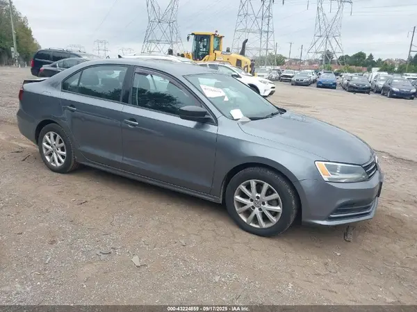 3VWD67AJ4GM250670 2016 VOLKSWAGEN JETTA - Image 1