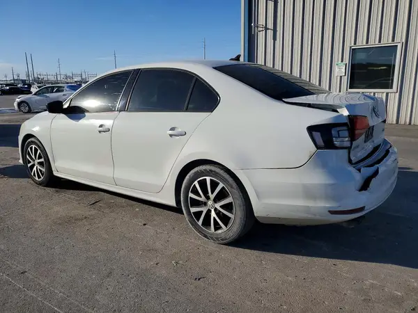 3VWD67AJ4GM260535 2016 VOLKSWAGEN JETTA - Image 2