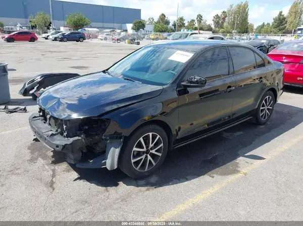 3VWD67AJ4GM270109 2016 VOLKSWAGEN JETTA - Image 2