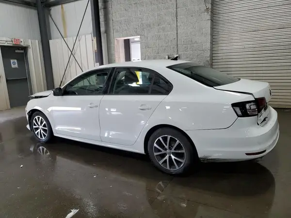 3VWD67AJ4GM330700 2016 VOLKSWAGEN JETTA - Image 2