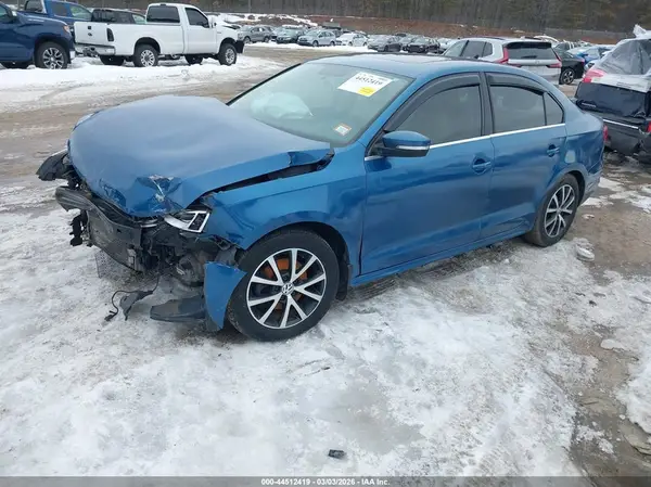 3VWD67AJ4GM347903 2016 VOLKSWAGEN JETTA - Image 2