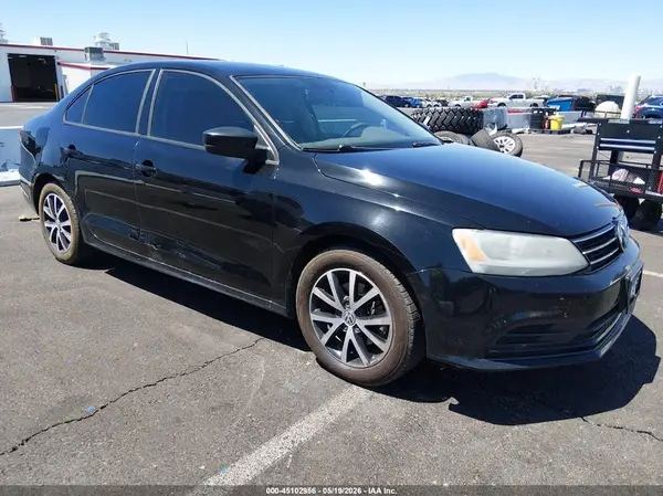 3VWD67AJ4GM365091 2016 VOLKSWAGEN JETTA - Image 1