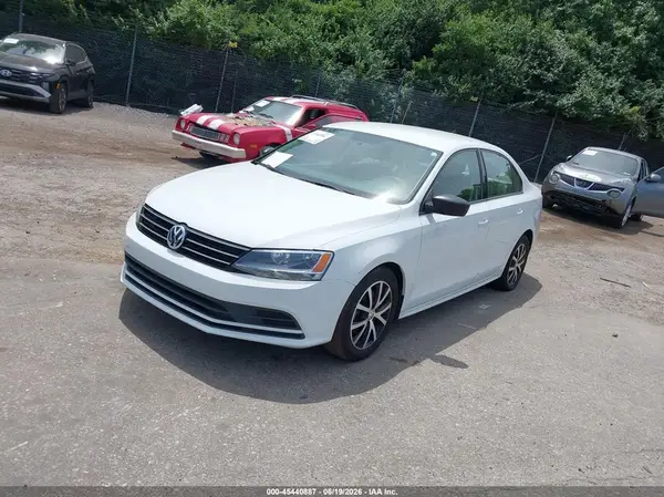 3VWD67AJ4GM372767 2016 VOLKSWAGEN JETTA - Image 2