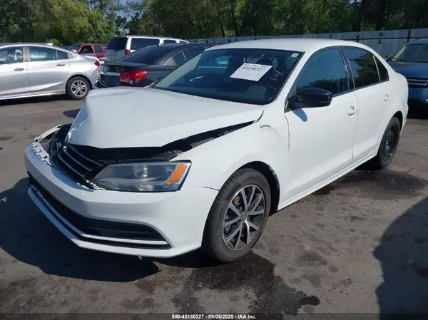 3VWD67AJ4GM379640 2016 VOLKSWAGEN JETTA - Image 2