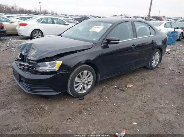 3VWD67AJ4GM401863 2016 VOLKSWAGEN JETTA - Image 2