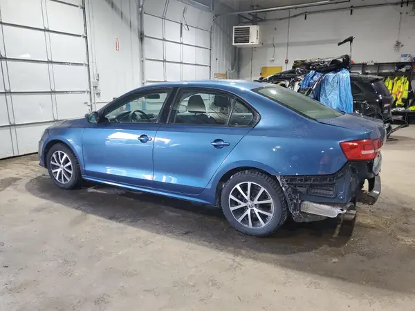3VWD67AJ4GM414998 2016 VOLKSWAGEN JETTA - Image 2