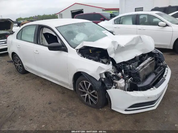 3VWD67AJ5GM221145 2016 VOLKSWAGEN JETTA - Image 1