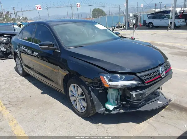 3VWD67AJ5GM262648 2016 VOLKSWAGEN JETTA - Image 1