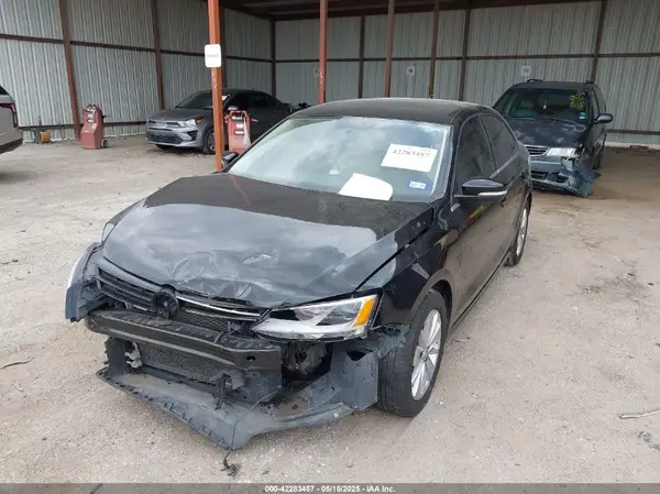 3VWD67AJ5GM310522 2016 VOLKSWAGEN JETTA - Image 2
