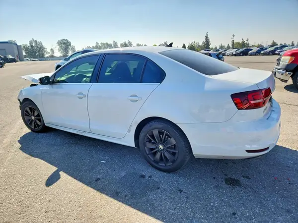 3VWD67AJ5GM328499 2016 VOLKSWAGEN JETTA - Image 2
