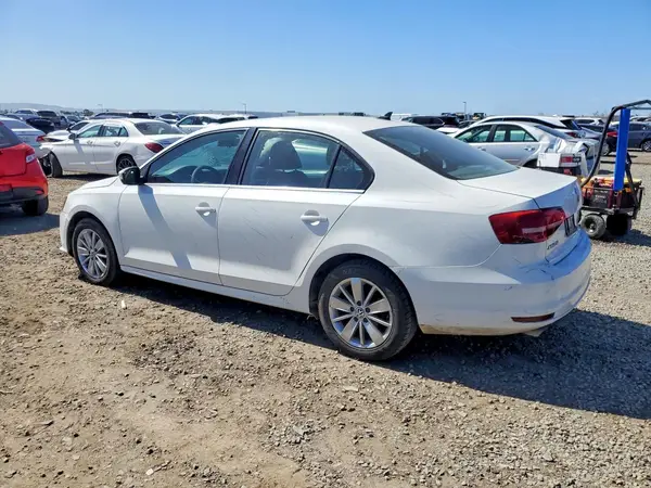 3VWD67AJ5GM328535 2017 VOLKSWAGEN JETTA - Image 2