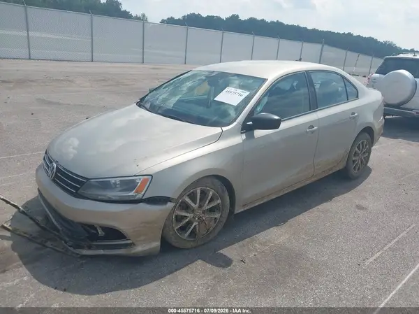 3VWD67AJ5GM346811 2016 VOLKSWAGEN JETTA - Image 2
