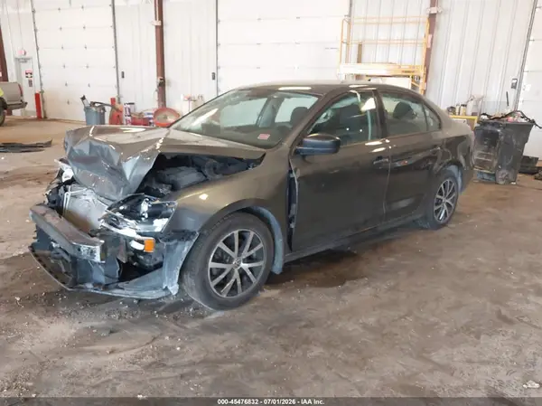 3VWD67AJ5GM347974 2016 VOLKSWAGEN JETTA - Image 2