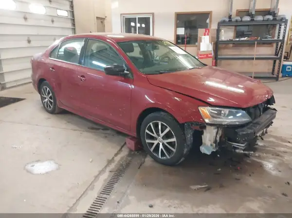3VWD67AJ5GM367139 2016 VOLKSWAGEN JETTA - Image 1