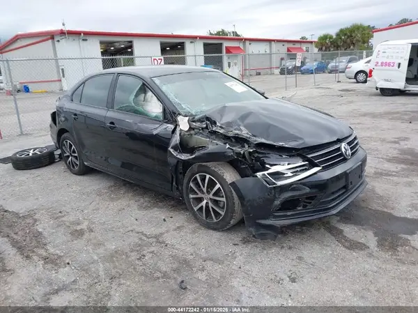 3VWD67AJ5GM382482 2016 VOLKSWAGEN JETTA - Image 1