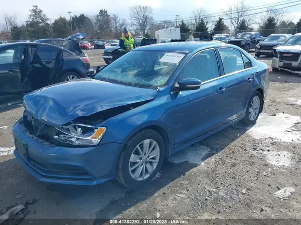 3VWD67AJ5GM402049 2016 VOLKSWAGEN JETTA - Image 2