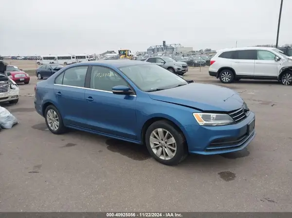 3VWD67AJ5GM415187 2016 VOLKSWAGEN JETTA - Image 1